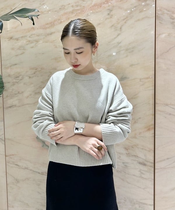 佐藤 美樹さんの「BEAMS WOMEN｜AK+1 / ウール ボタニー スカート」を使ったコーディネート