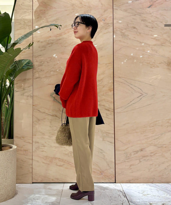 ゆうかさんの「BEAMS WOMEN｜AK+1 / サテン タック パンツ」を使ったコーディネート