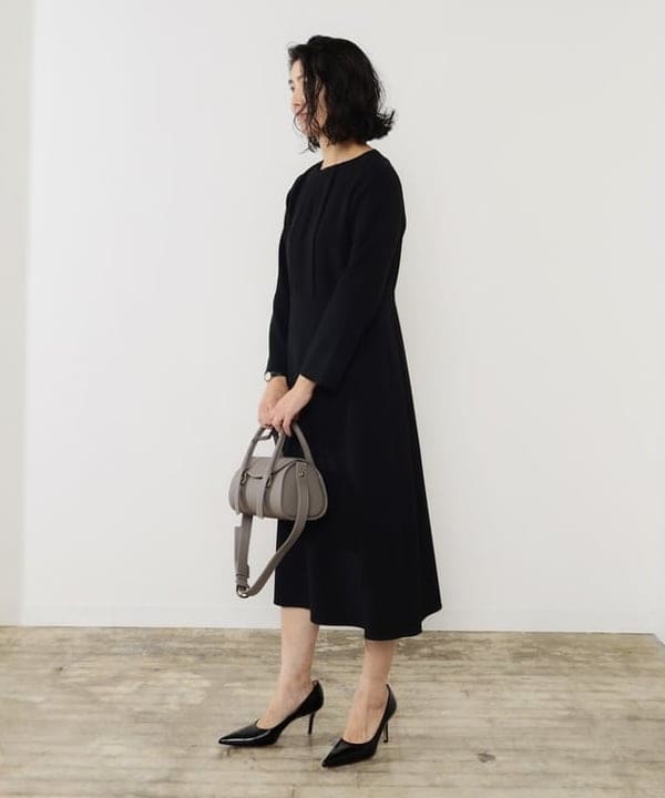 松元 晴佳さんの「BEAMS WOMEN｜トリアセ フロントタック ワンピース＊」を使ったコーディネート