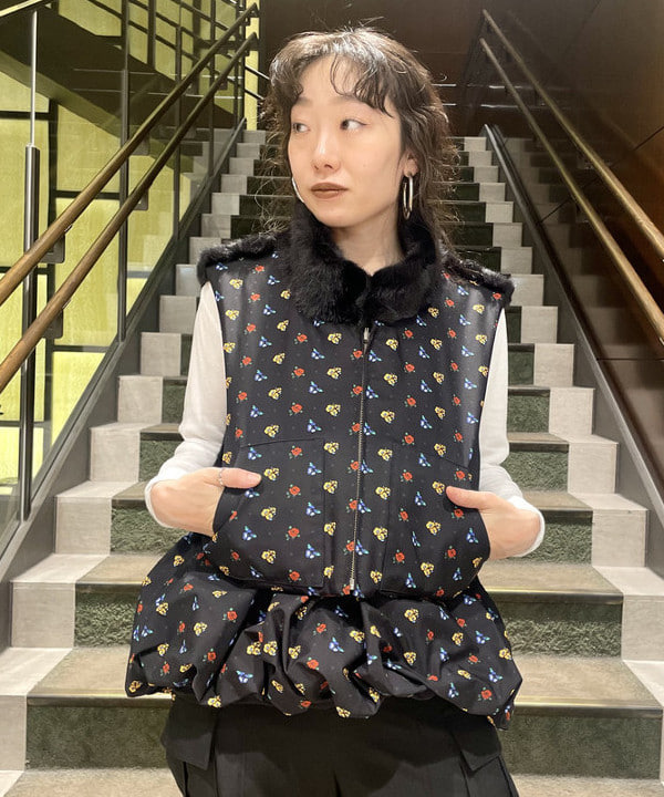 ハルキ　モモナさんの「BEAMS WOMEN｜レッグ ベルト カーゴ パンツ」を使ったコーディネート