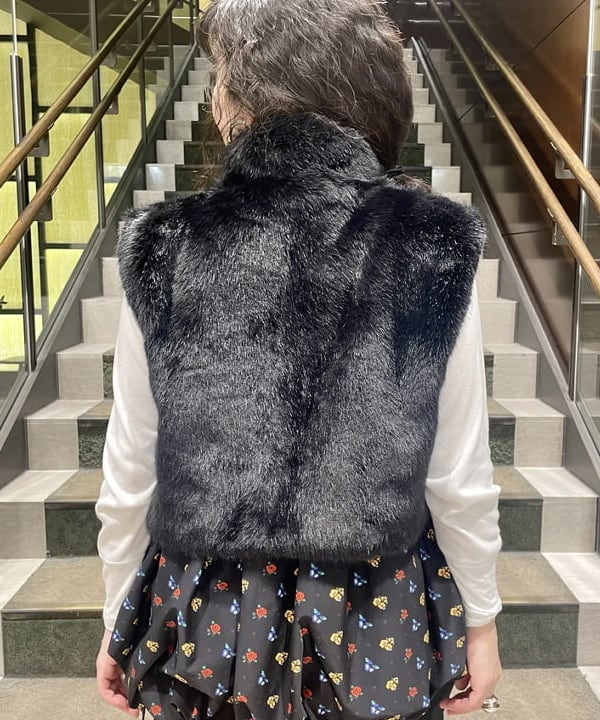 ハルキ　モモナさんの「BEAMS WOMEN｜レッグ ベルト カーゴ パンツ」を使ったコーディネート