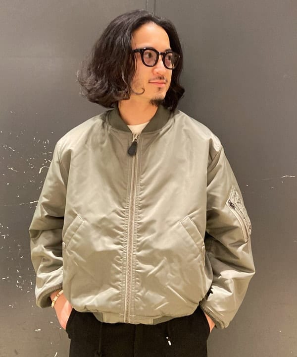 IHA(イハ)さんの「BEAMS WOMEN｜MA-1」を使ったコーディネート