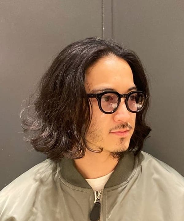 IHA(イハ)さんの「BEAMS WOMEN｜MA-1」を使ったコーディネート