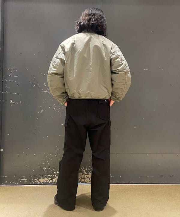 IHA(イハ)さんの「BEAMS WOMEN｜MA-1」を使ったコーディネート