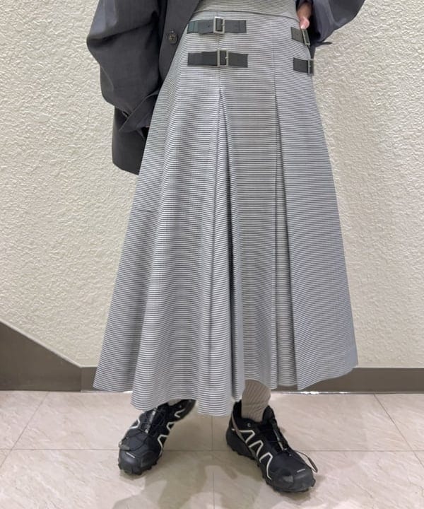 AKIさんの「ビッグ チェック ハイネック ニット」を使ったコーディネート