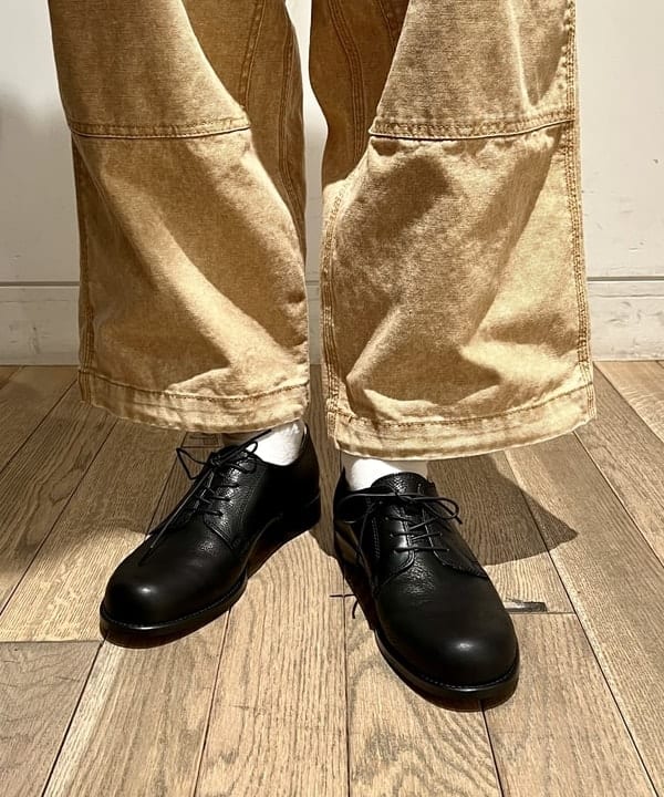 関澤 佑樹さんの「BEAMS WOMEN｜ARCOLLETTA PADRONE × BEAMS / 別注 4EYE PLAIN TOE SHOES」を使ったコーディネート