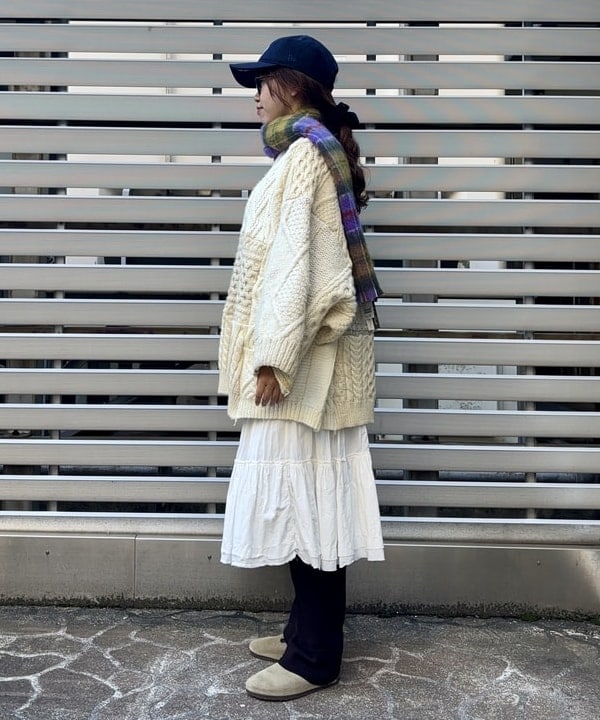 チナツさんの「BEAMS WOMEN｜John Scott / Mohair Scarf」を使ったコーディネート