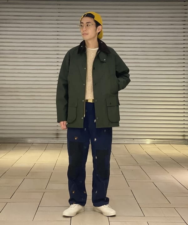 ビビッドなキャップ： 大人の「遊び心」は頭上に宿る きむら