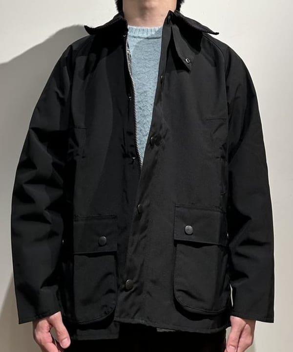 及川 晃さんの「BEAMS WOMEN｜【別注】Barbour / BEDALE 2Layer Classic Fit」を使ったコーディネート