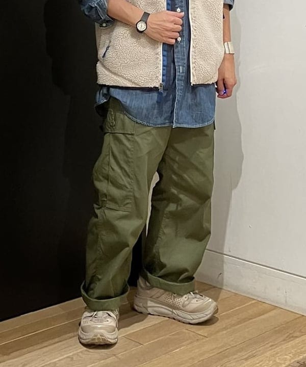 土田 達也さんの「BEAMS WOMEN｜【別注】BUZZ RICKSON'S / ポプリン アーミーパンツ」を使ったコーディネート