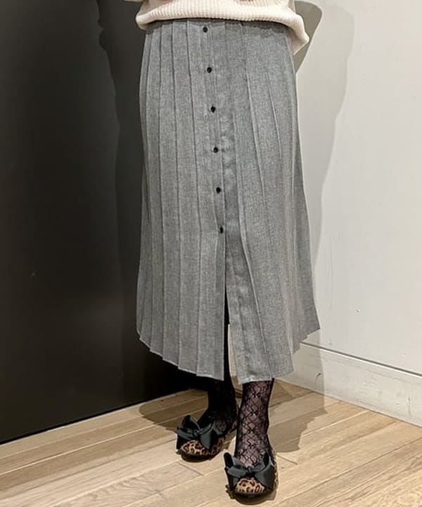早川 萌子さんの「BEAMS WOMEN｜SEPTEMBER MOON / リボン バレエシューズ レオパード」を使ったコーディネート