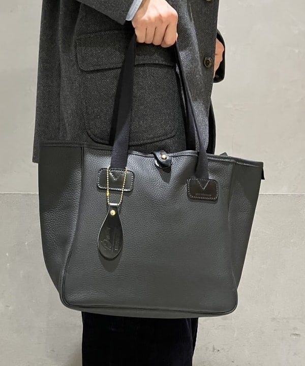 葵さんの「BEAMS WOMEN｜Brady × BEAMS BOY / 別注 EXTRA SMALL CARRYALL」を使ったコーディネート