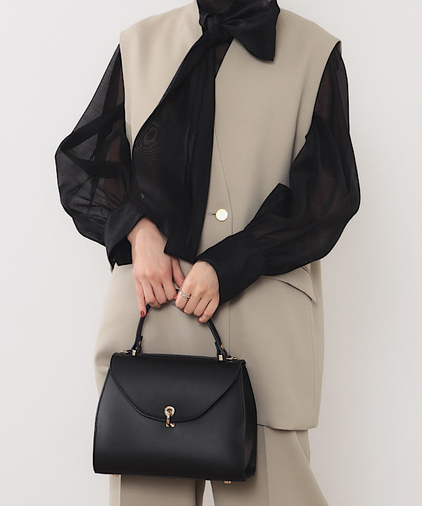 shibataさんの「BEAMS WOMEN｜オーガンジー リボンブラウス」を使ったコーディネート