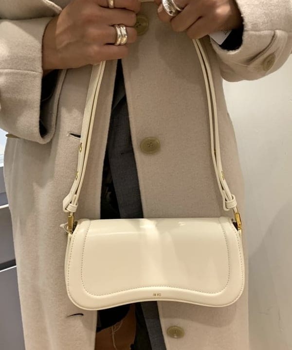 れいなさんの「BEAMS WOMEN｜JW PEI / Joy Bag」を使ったコーディネート