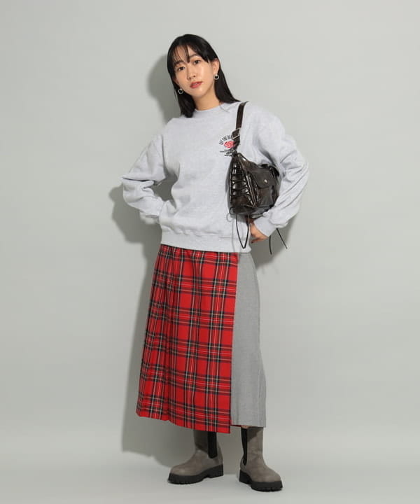 マツド ユメカさんの「BEAMS WOMEN｜チェック 切り替え キルト スカート」を使ったコーディネート