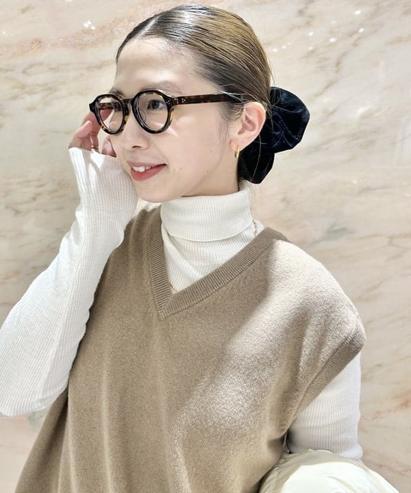 佐藤 美樹さんの「BEAMS WOMEN｜extreme cashmere / SPENCER ニット ベスト」を使ったコーディネート