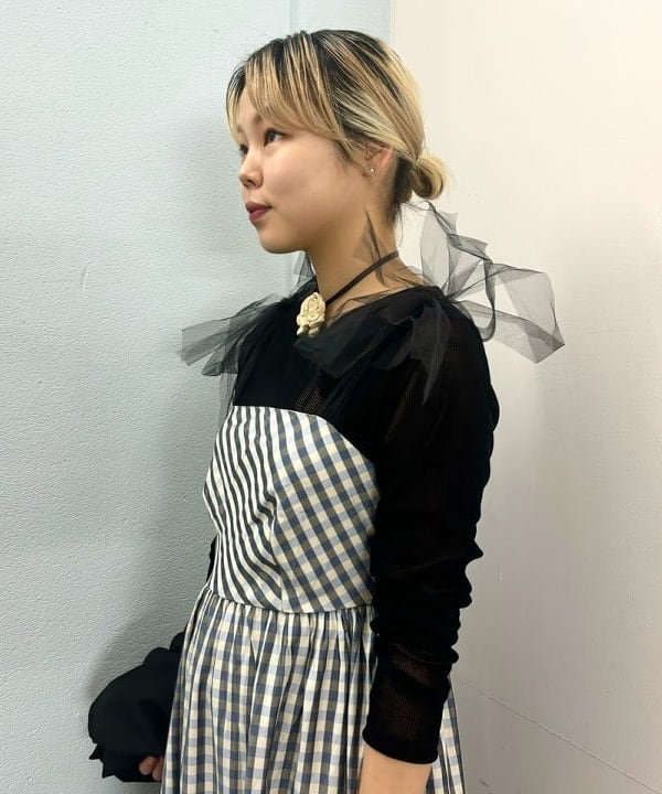 sakuraさんの「BEAMS WOMEN｜RBS / フロッキー ストライプ Vネック トップス」を使ったコーディネート