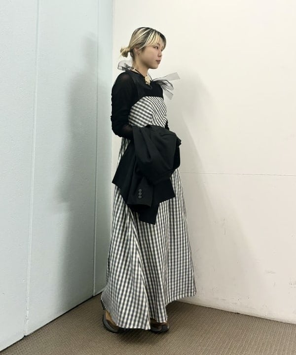 sakuraさんの「BEAMS WOMEN｜RBS / フロッキー ストライプ Vネック トップス」を使ったコーディネート