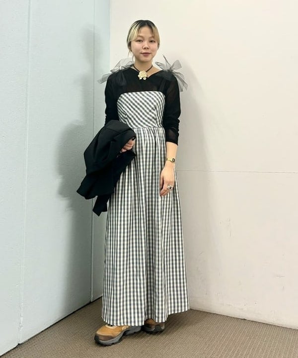 sakuraさんの「BEAMS WOMEN｜RBS / フロッキー ストライプ Vネック トップス」を使ったコーディネート