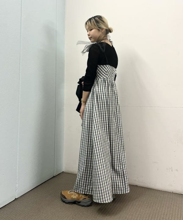 sakuraさんの「BEAMS WOMEN｜RBS / フロッキー ストライプ Vネック トップス」を使ったコーディネート