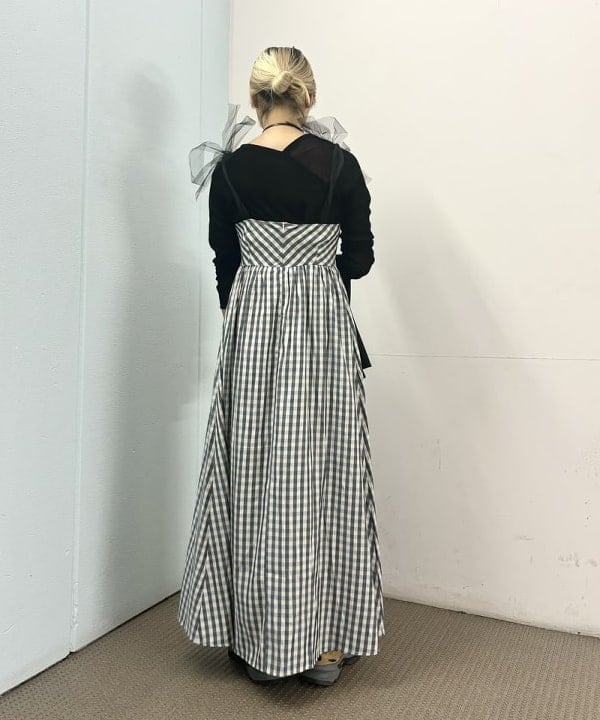 sakuraさんの「BEAMS WOMEN｜RBS / フロッキー ストライプ Vネック トップス」を使ったコーディネート