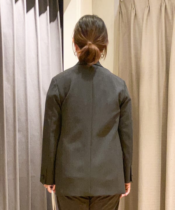 藤井 裕実子さんの「BEAMS WOMEN｜NOMADIS / CARRE SILVER メッシュ  バッグ」を使ったコーディネート