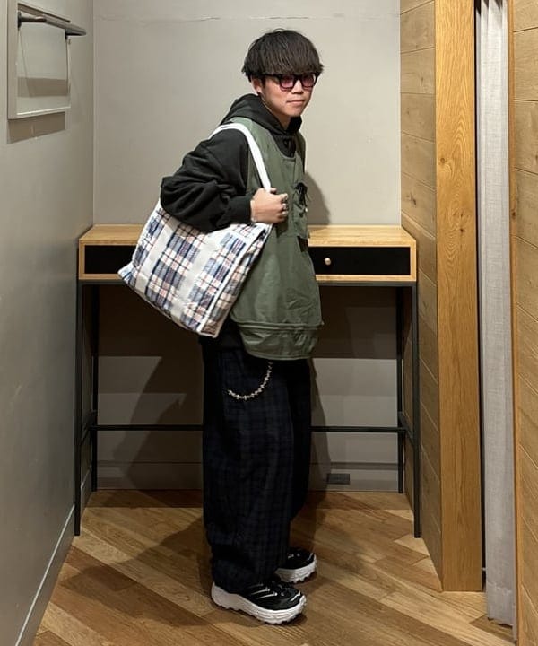 三宅 康平さんの「BEAMS WOMEN｜HOKA / MAFATE THREE 2」を使ったコーディネート