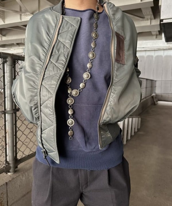 エイトさんの「BEAMS WOMEN｜ARROW NOVELTY × BEAMS BOY / 別注 コンチョ コンビ ベルト」を使ったコーディネート